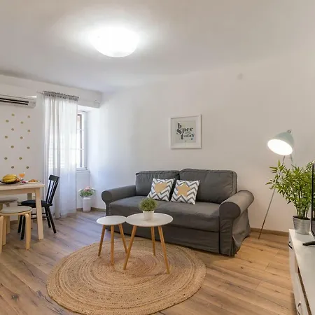 Central New Apartment Nonna Mara Rovinj Exterior foto